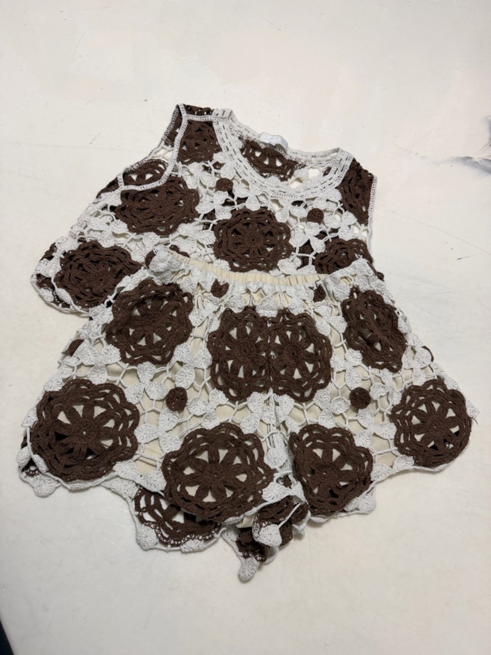 Y2K Crochet Two Piece Set – Brown & Cream Boho Floral Top + Shorts